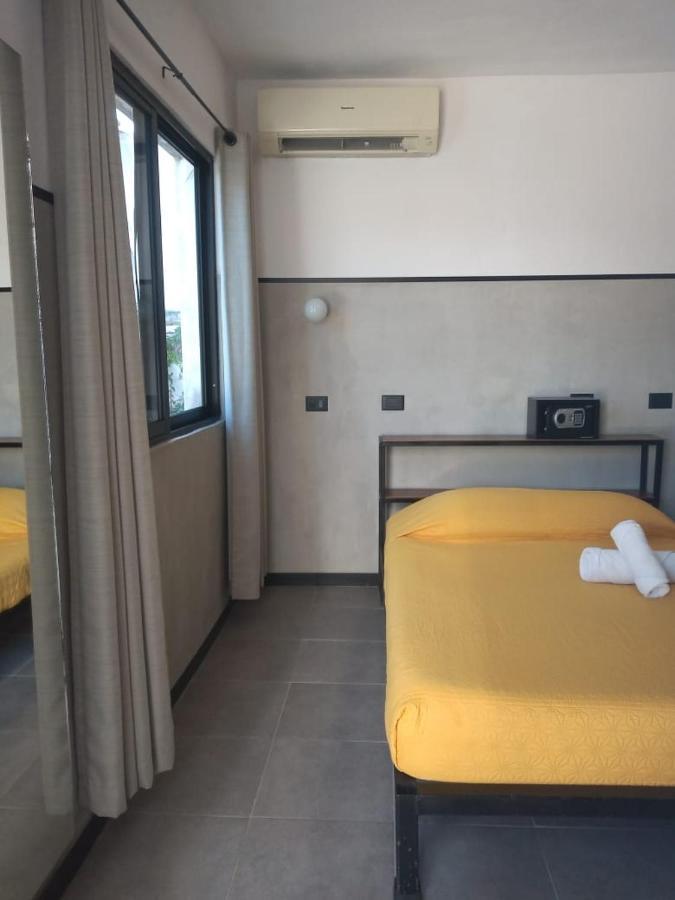 Moloch Hostel & Suites แคนคูน ภายนอก รูปภาพ