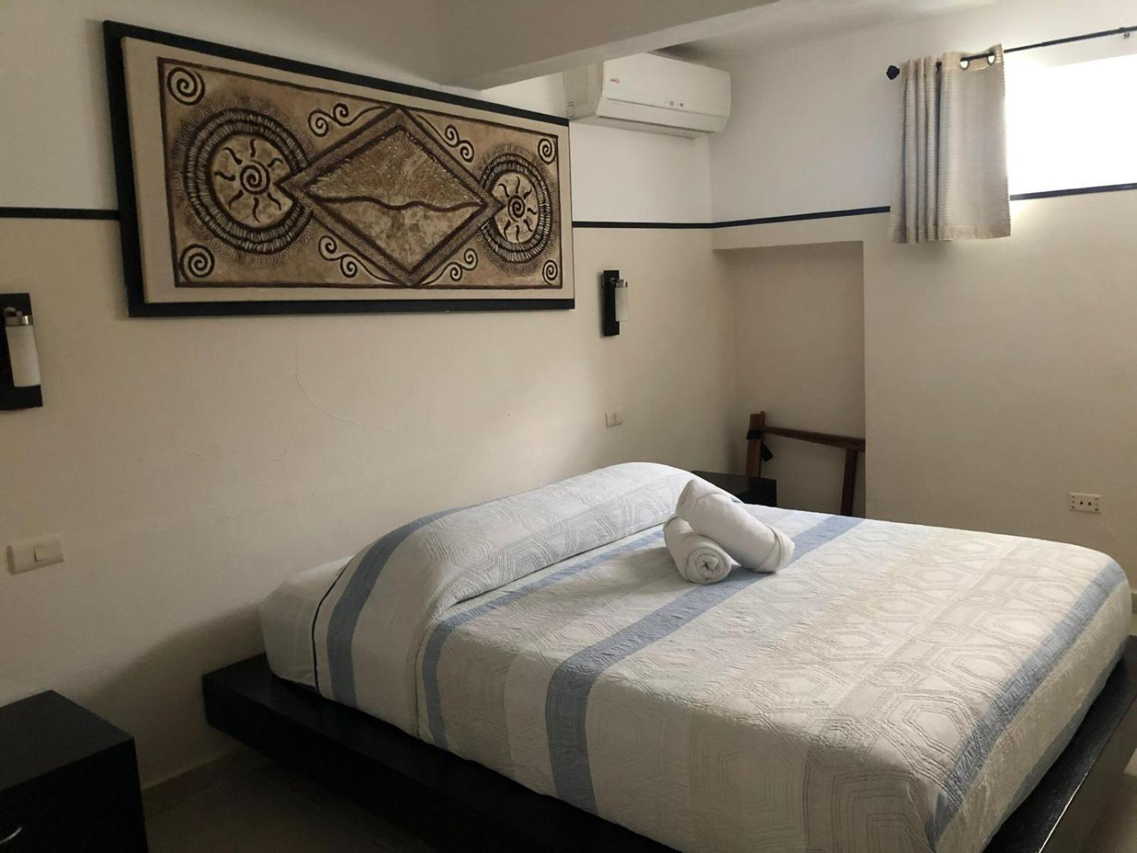 Moloch Hostel & Suites แคนคูน ภายนอก รูปภาพ