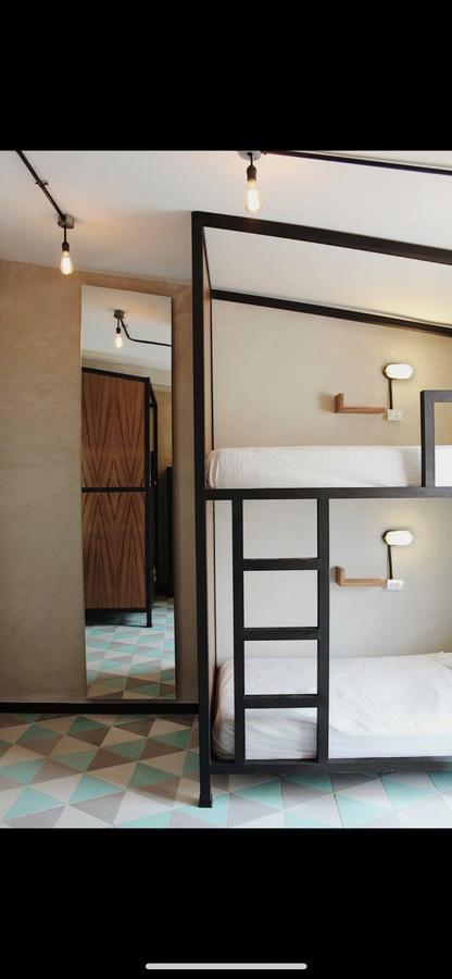 Moloch Hostel & Suites แคนคูน ภายนอก รูปภาพ